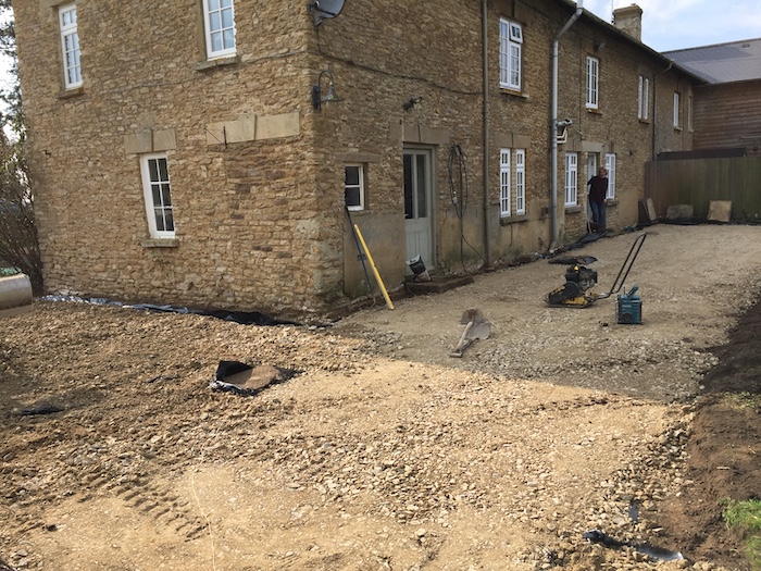 millrick-construction-oxford-circle-sandstone-patio04